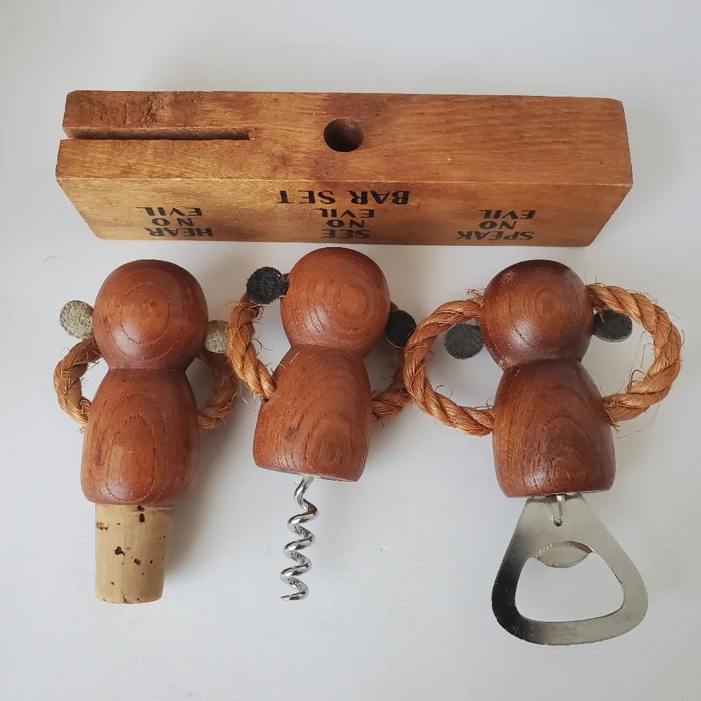Vintage Wooden Monkeys Bar Tool Set Hear No Evil • See No Evil • Speak No Evil - Picture 9 of 11